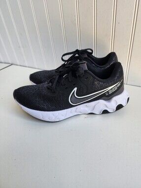 NIKE Women's Renew Ride 2 Running Shoe Black CU3508-004 Sz 8